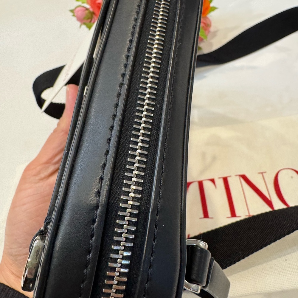 New & Authentic Valentino Garavani crossbody/belt bag - Picture 7 of 13